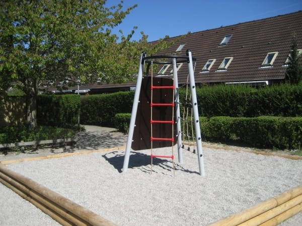  width=671